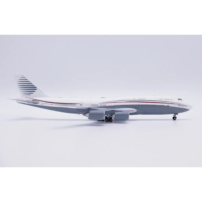 1/400 Qatar Amiri Flight Boeing 747-8(BBJ) Reg: A7-HBJ with Antenna