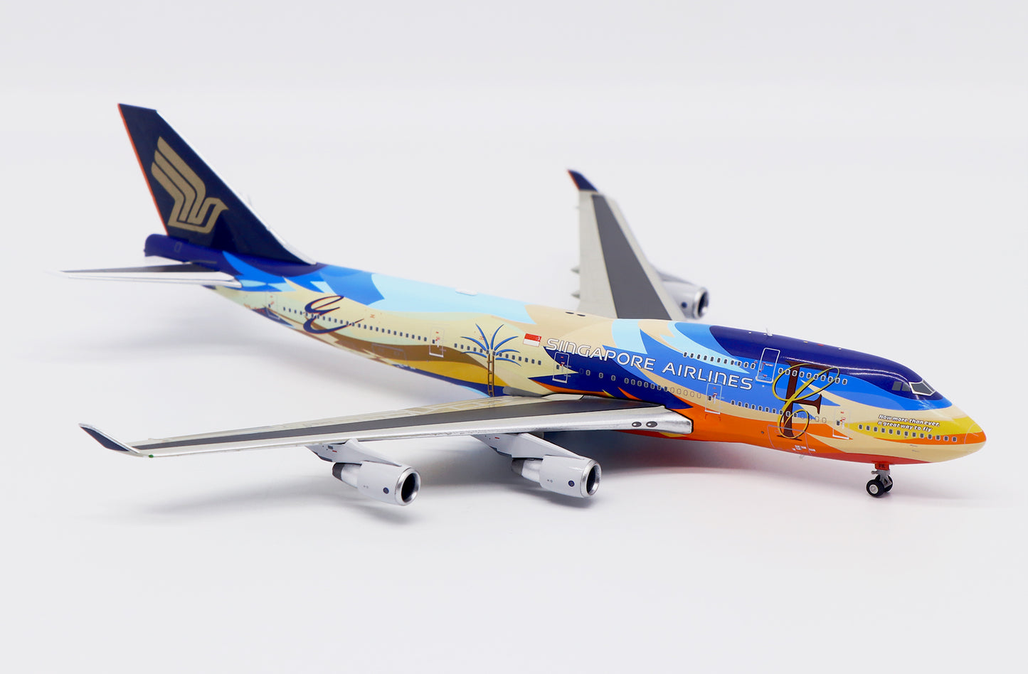 1/400 Singapore Airlines Boeing 747-400 "Tropical" Reg: 9V-SPK with Antenna