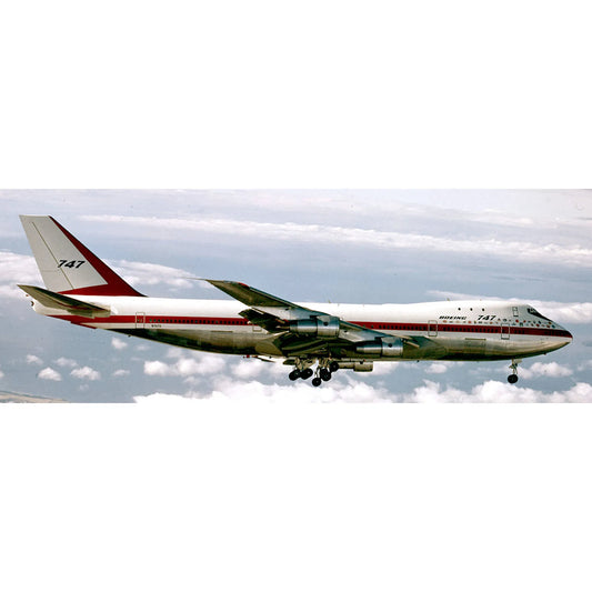 1/400 Boeing House Color 747-100 First Prototype 'Polished' Reg: N7470 with Antenna and GSE Set