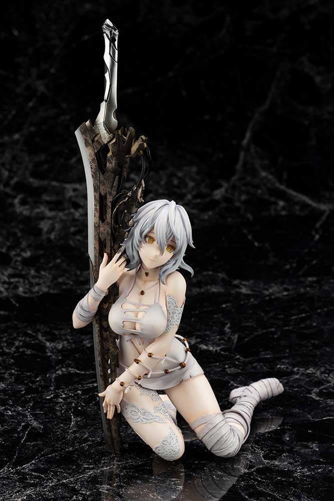 1/7 Artfx Code Vein J Io Cuddling The Sword