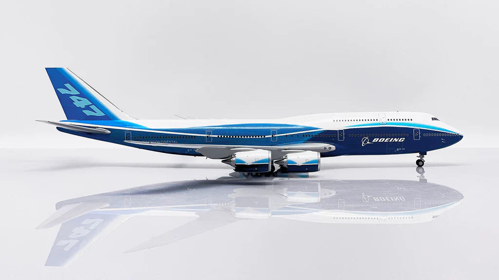 House Color B747-8I