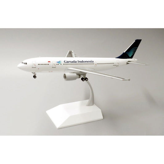 GARUDA INDONESIA A300-600 PK-GAN with Stand