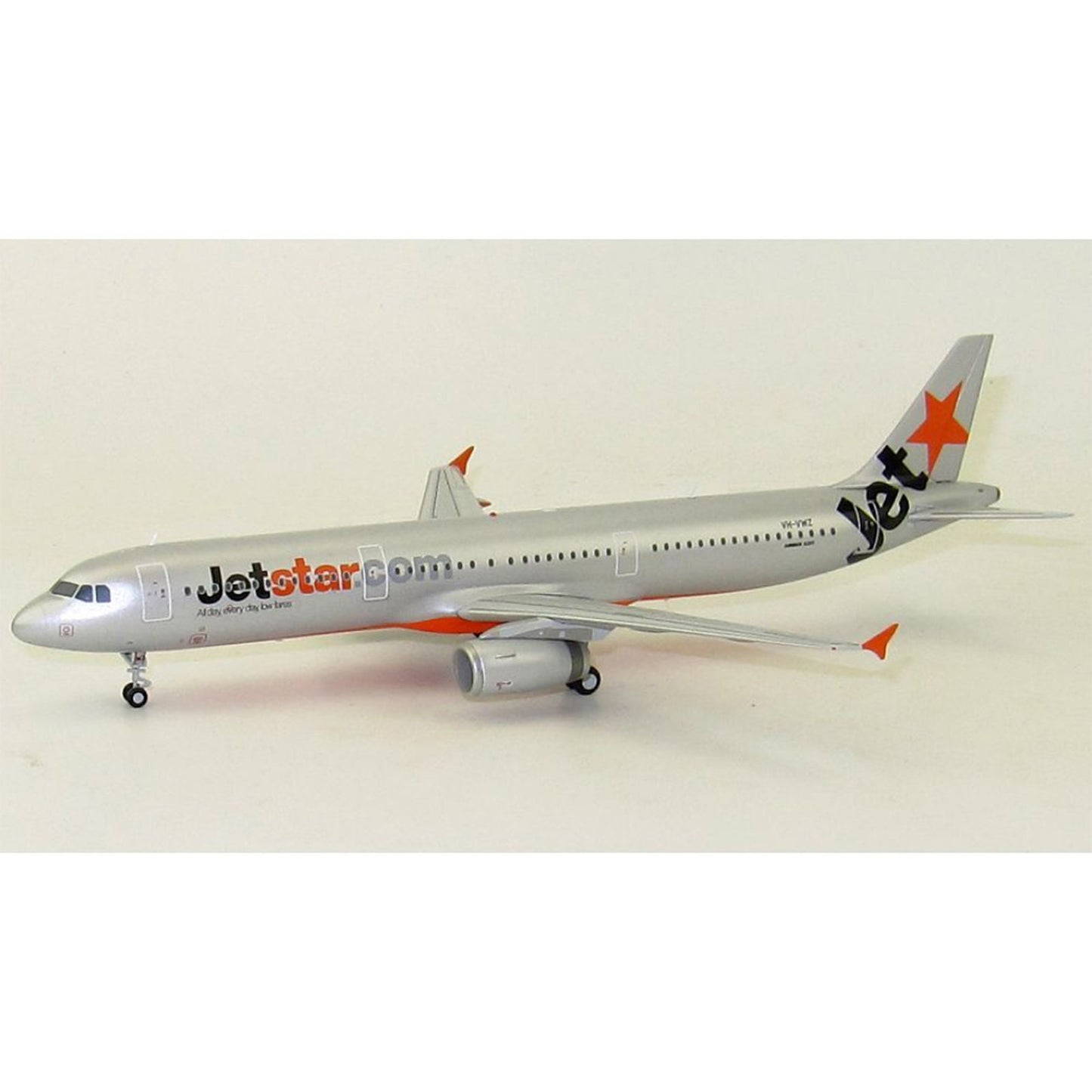 1/200 Jetstar A321 VH-VWZ w/Stand