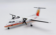 1/400 House Color Dash-8 Q100 C-GGPJ "48"
