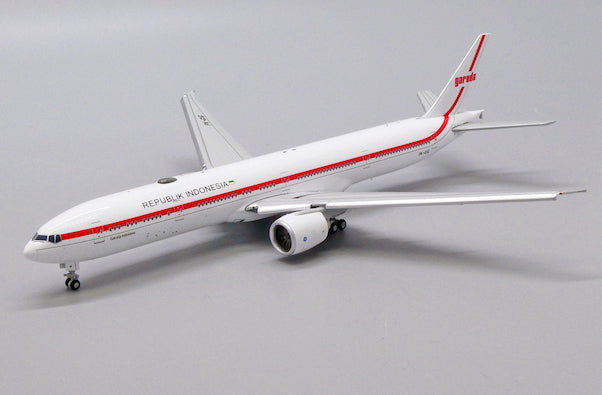 1/400 Garuda Indonesia Boeing 777-300ER PK-GIG  - Republik Indonesia -  FlapsDown