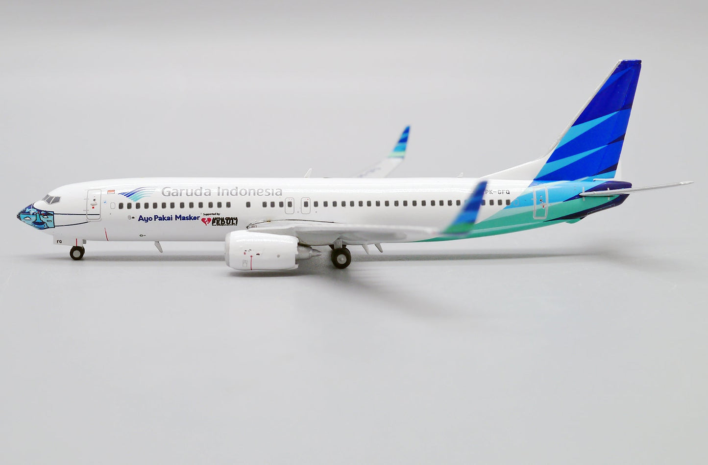 1/400 Garuda Indonesia B737-800 Ayo Pakai Masker (PK-GFQ)