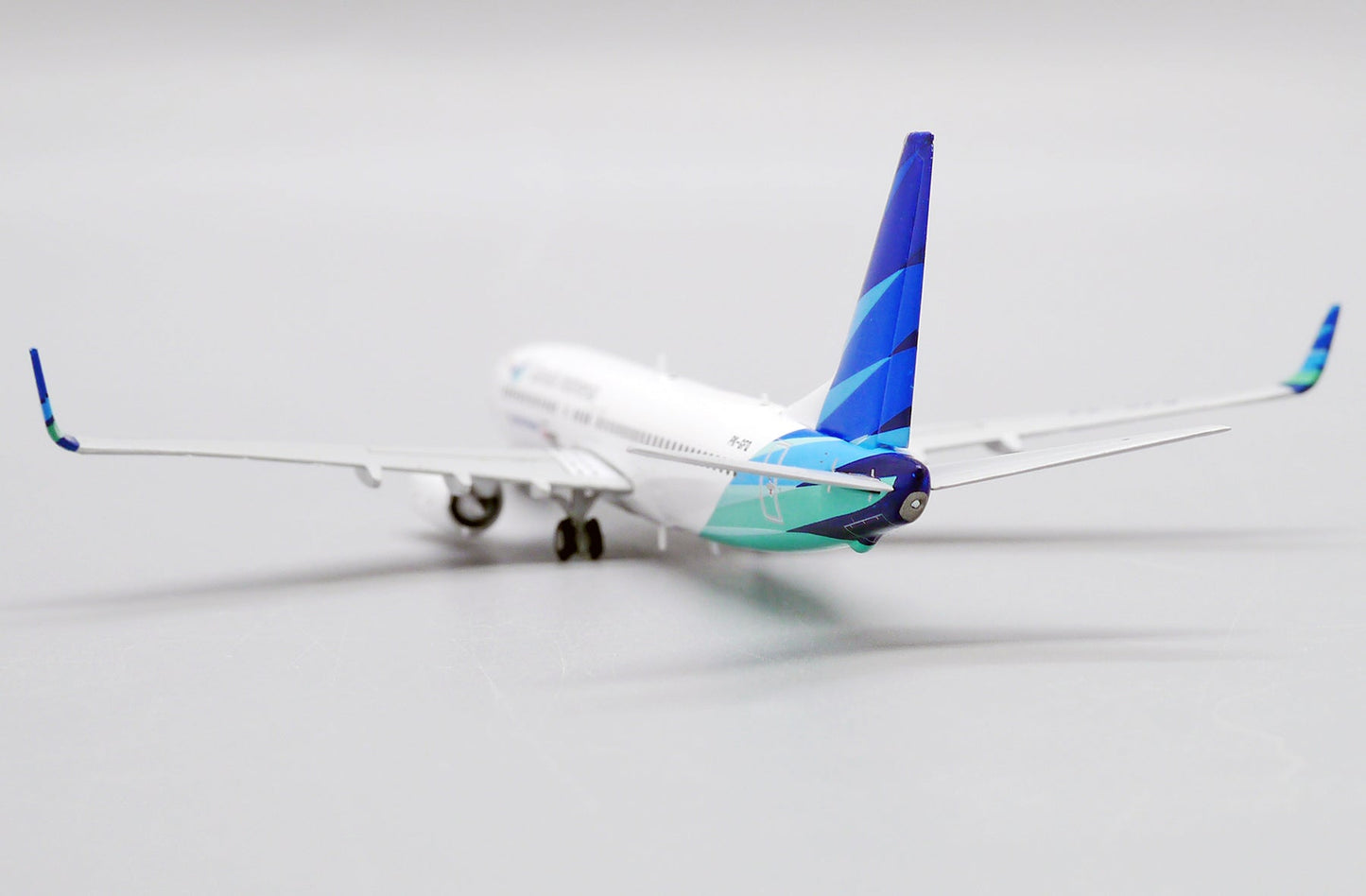 1/400 Garuda Indonesia B737-800 Ayo Pakai Masker (PK-GFQ)