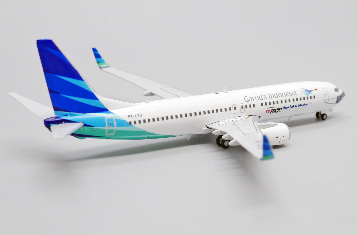 1/400 Garuda Indonesia B737-800 Ayo Pakai Masker (PK-GFQ)