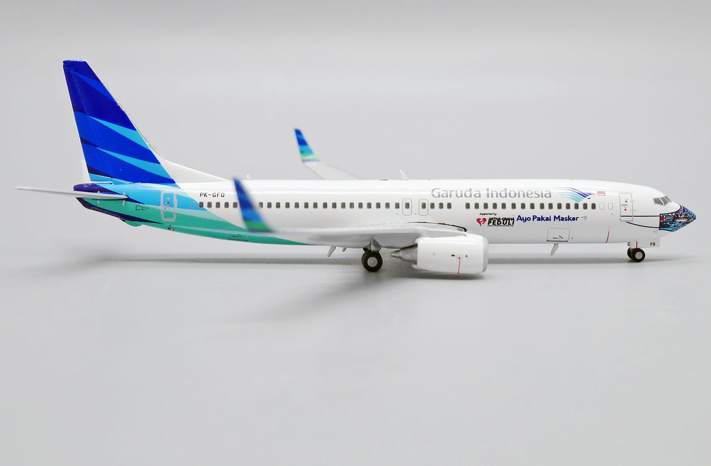 1/400 Garuda Indonesia B737-800 Ayo Pakai Masker (PK-GFQ)