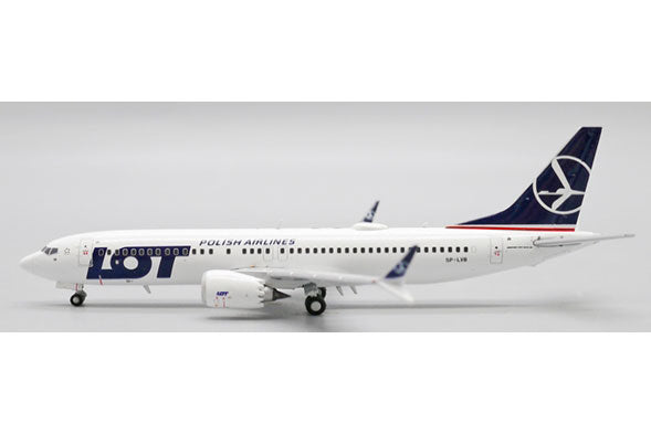 LOT Polish Airlines B737 MAX 8 SP-LVB