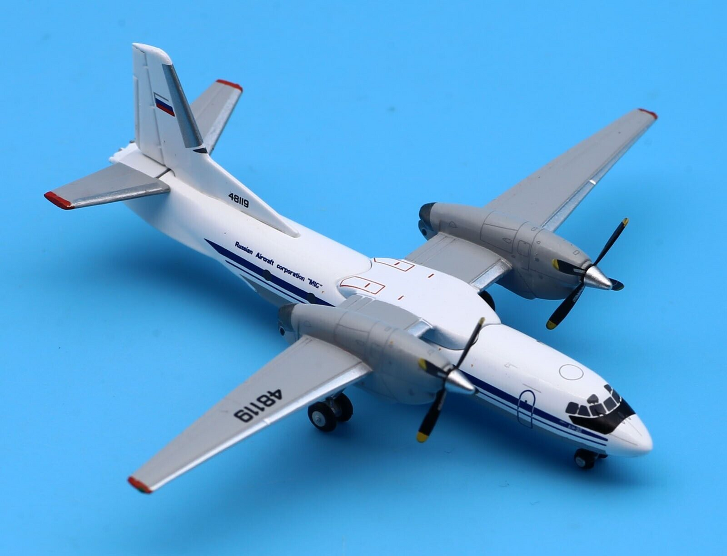 1/400 Russian Aircraft Corporation Antonov An-32 48119