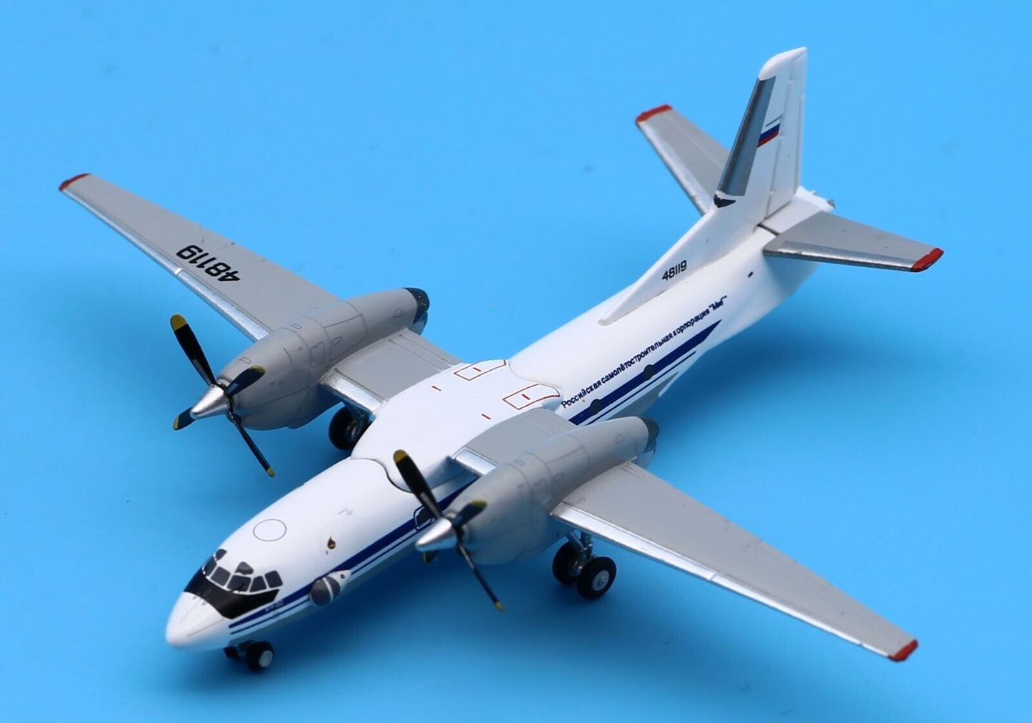 1/400 Russian Aircraft Corporation Antonov An-32 48119