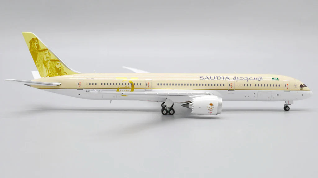 1/400 Saudi Arabian Airlines B787-9 HZ-ARE  75 Years Livery?