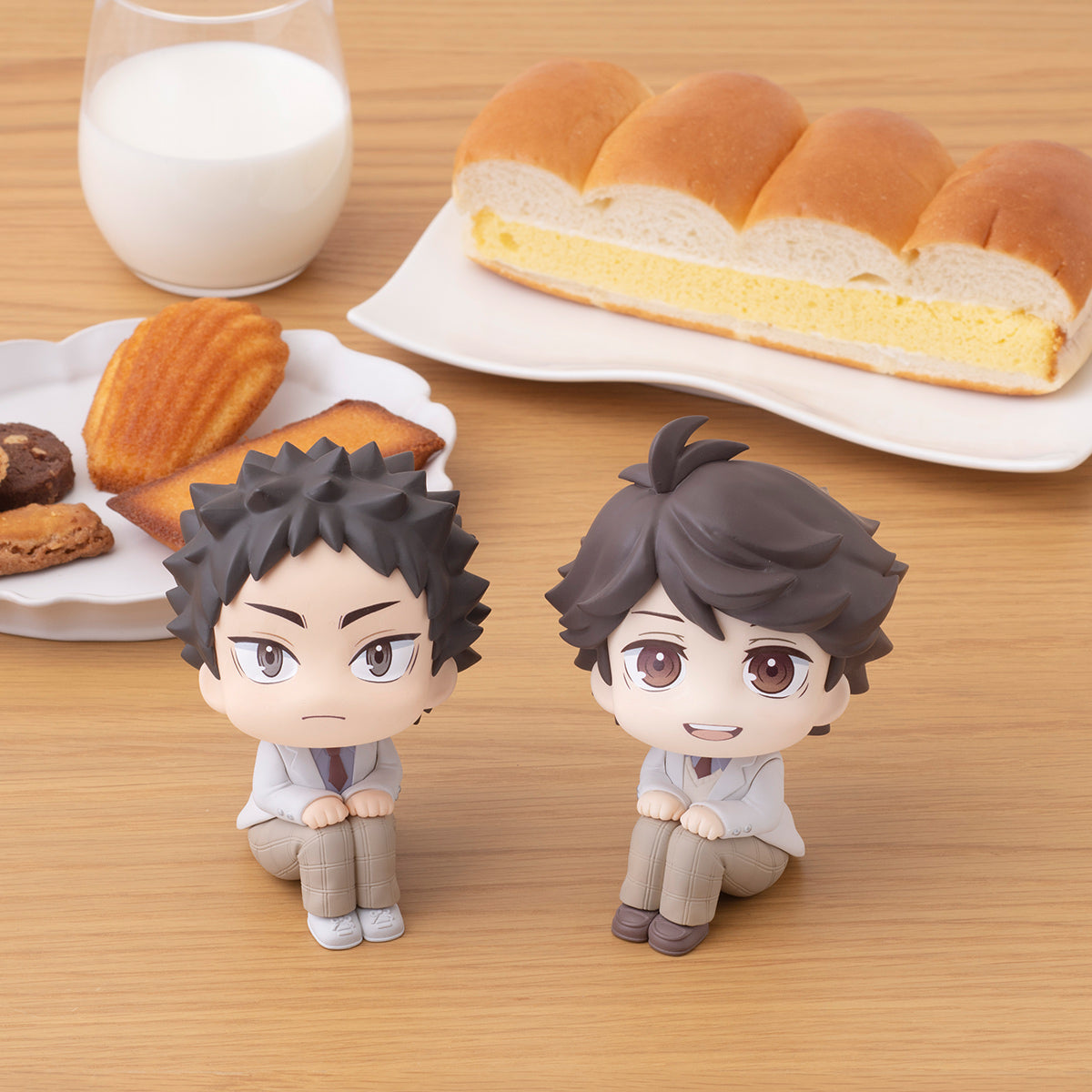 Lookup Haikyu!! Toru Oikawa & Hajime Iwaizumi Set [With Gift]