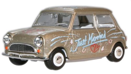 1/43 Just Married Mini Car