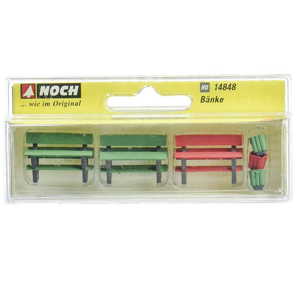 HO Benches Red x 2 Green x 4 Bin