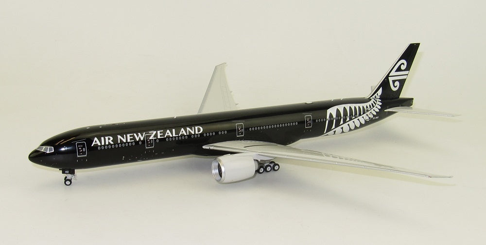 1/200 B777-300ER AirNZ New All Blacks