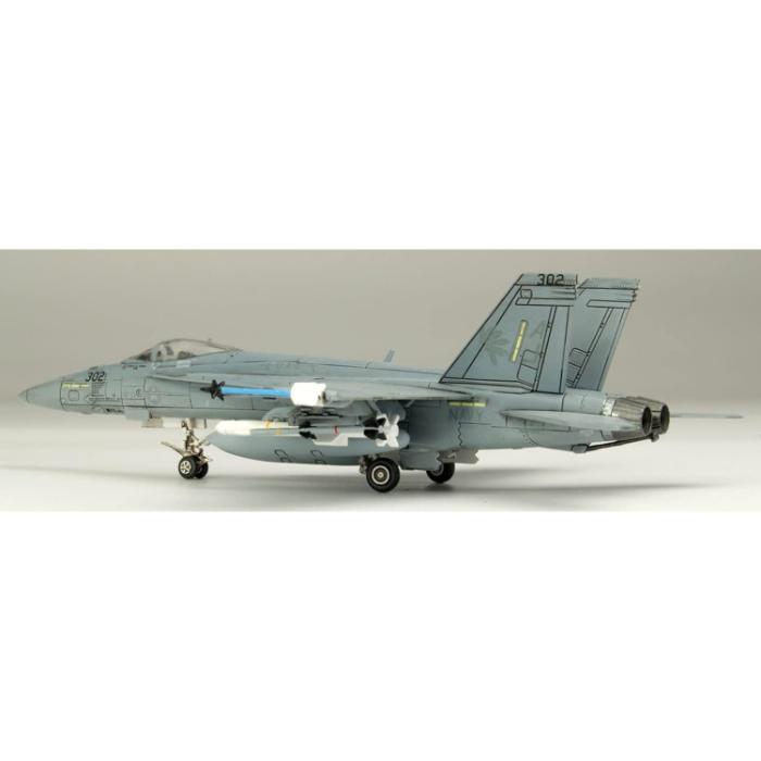 1/144 U.S. Navy F/A-18E Super Hornet "Argonauts" (Single-Seat) (2 Kits in One Box)