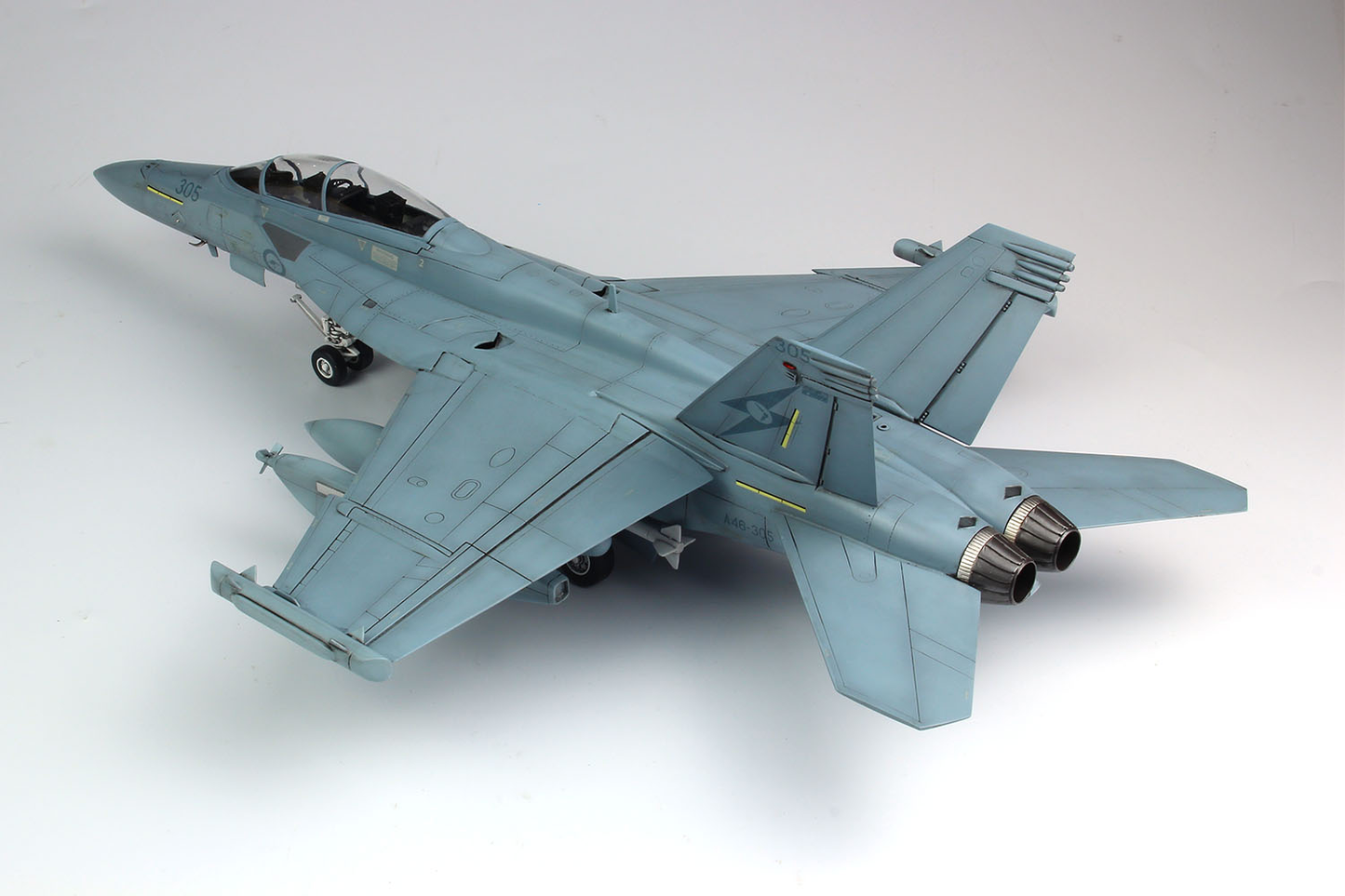 1/48 RAAF Electronic Warfare Aircraft EA-18G Growler "No. 6 Squadron" (A46-305)