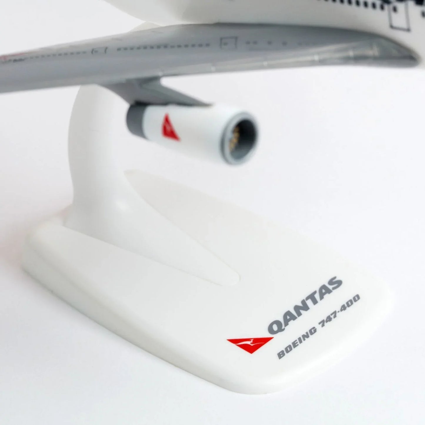 1/250 QANTAS B747-400 Old Livery