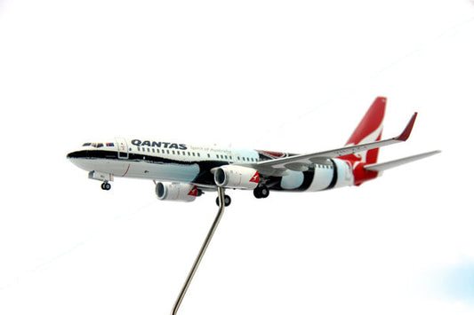 1/200 Qantas Mendoowoorrji B737-800