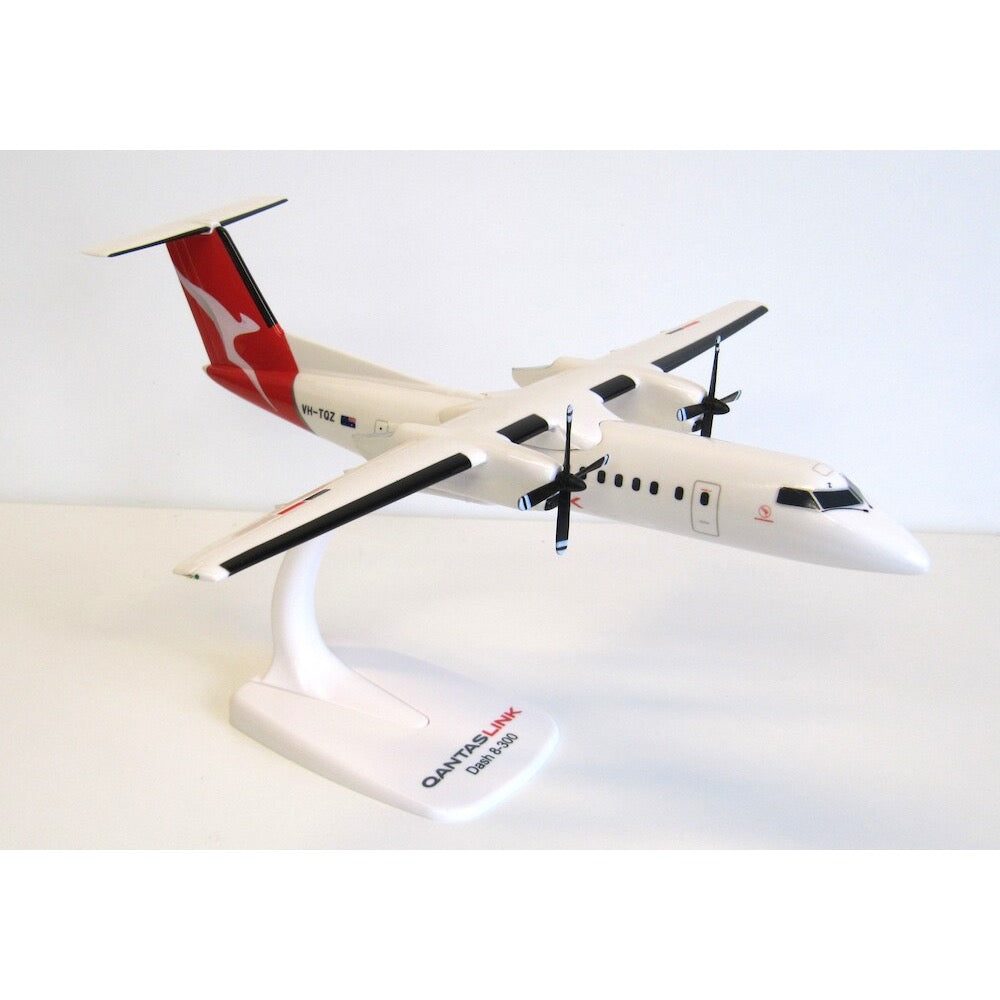 1/100 QantasLink Dash 8-300