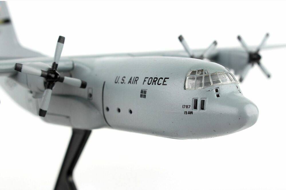 1/200 C-130E Hercules  USAF 374th TAW 62-1787 Spare 617 Vietnam