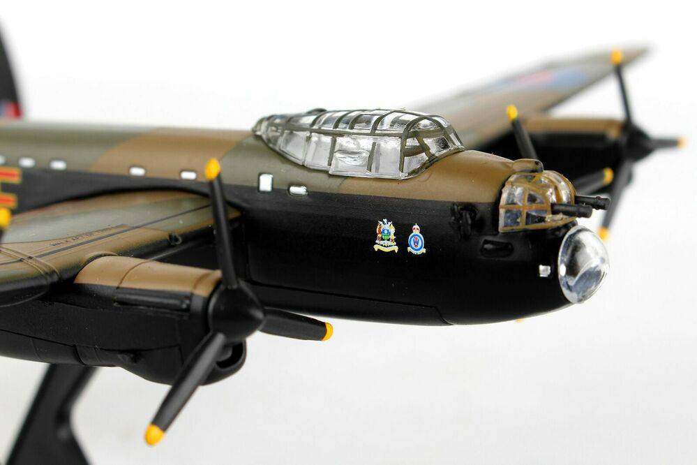 1/150 Avro Lancaster RAF NX-611  - Just Jane -