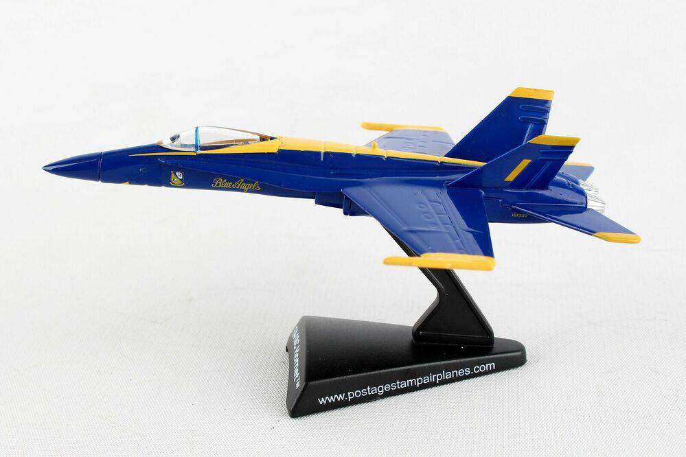 1/150 F/A-18C Hornet Blue Angels