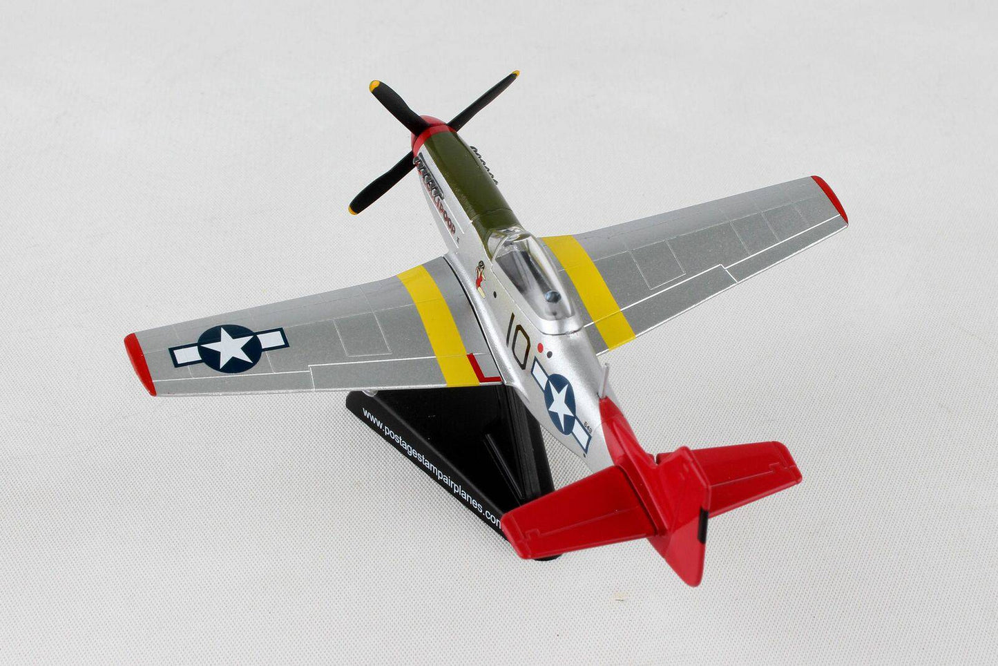 1/100 P-51 Mustang (Tuskeegee)