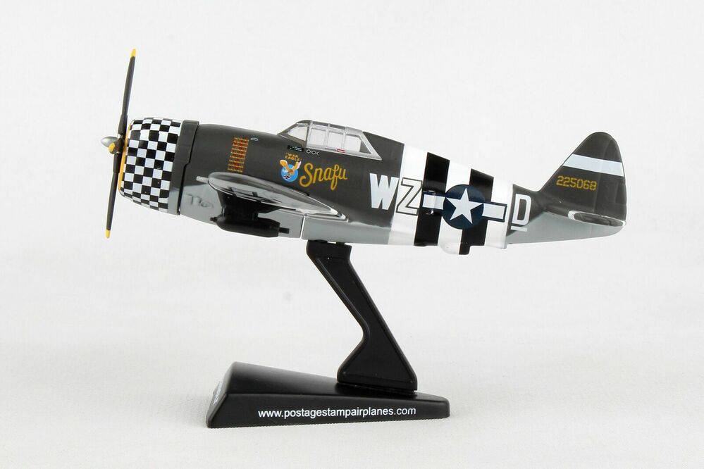 1/100 P-47D Thunderbolt  - Snafu -