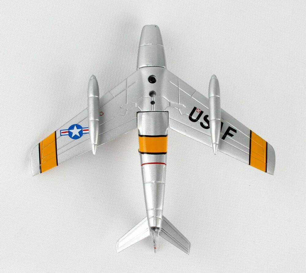 1/110 F-86 Sabre  - MIG MAD MARINE -