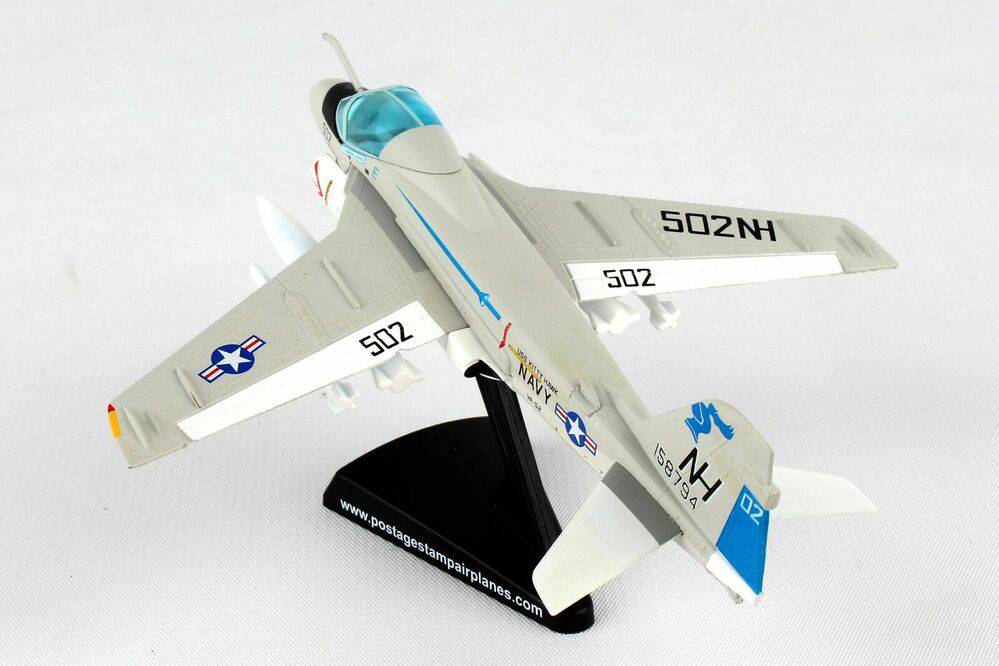 1/140 A-6 Intruder VA-52  - Knightriders -