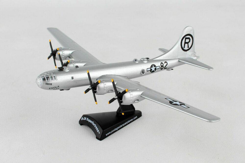 1/200 Boeing B-29 Superfortress iEnola Gay -