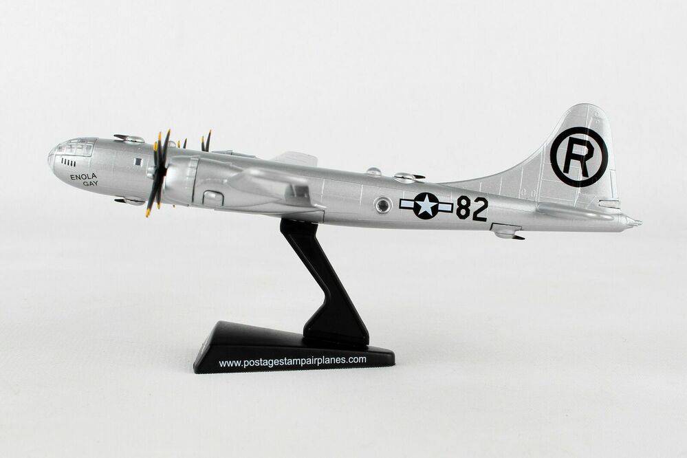 1/200 Boeing B-29 Superfortress iEnola Gay -