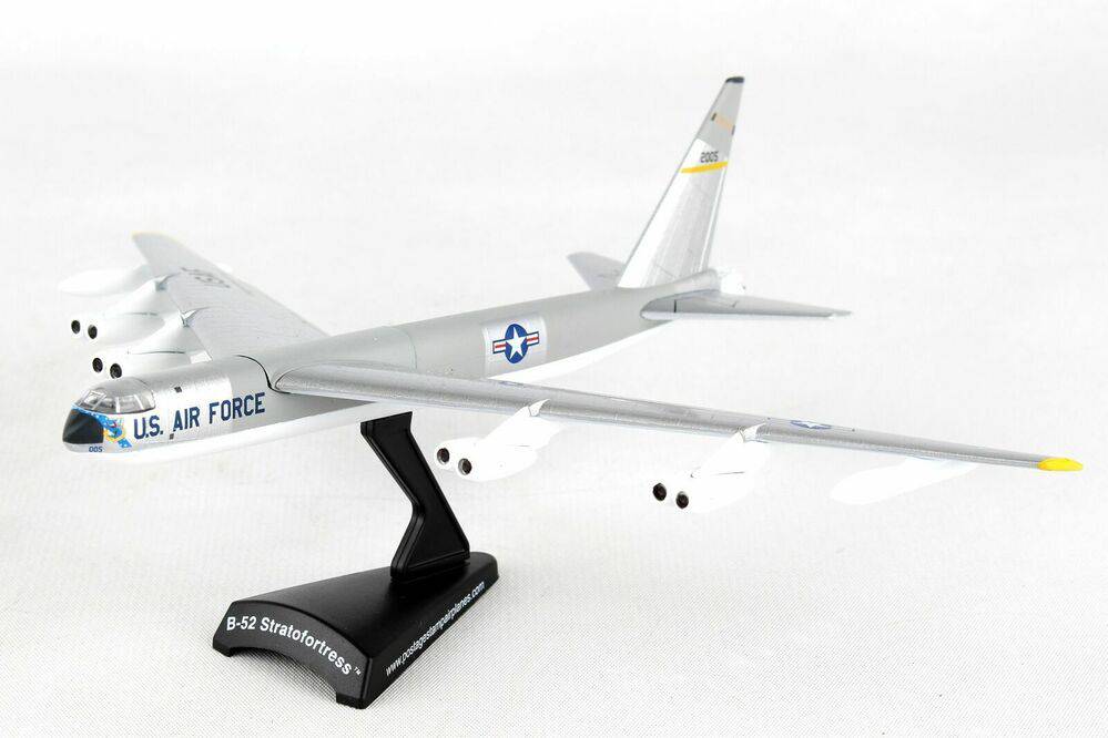 1/300 Boeing B-52 Stratofortress Silver