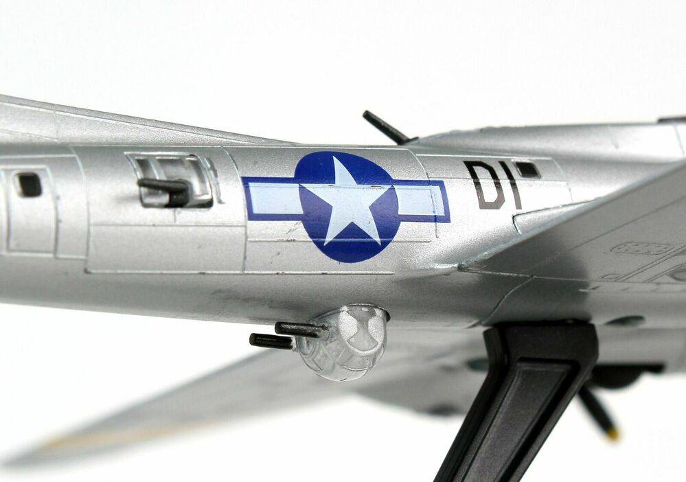 1/155 Boeing B-17G Flying Fortress ? Liberty Bellei