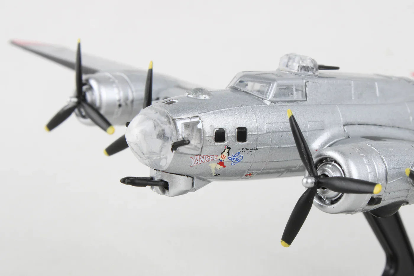 1/155 B-17G Flying Fortress Yankee Lady