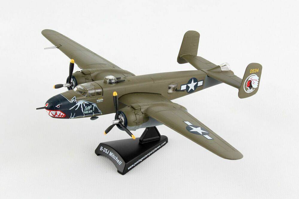 1/100 B-25J Mitchell ? Bettys Dreami