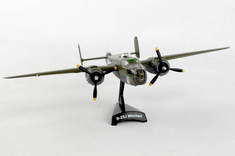 1:100 USAF B25J Mitchell Briefing Time