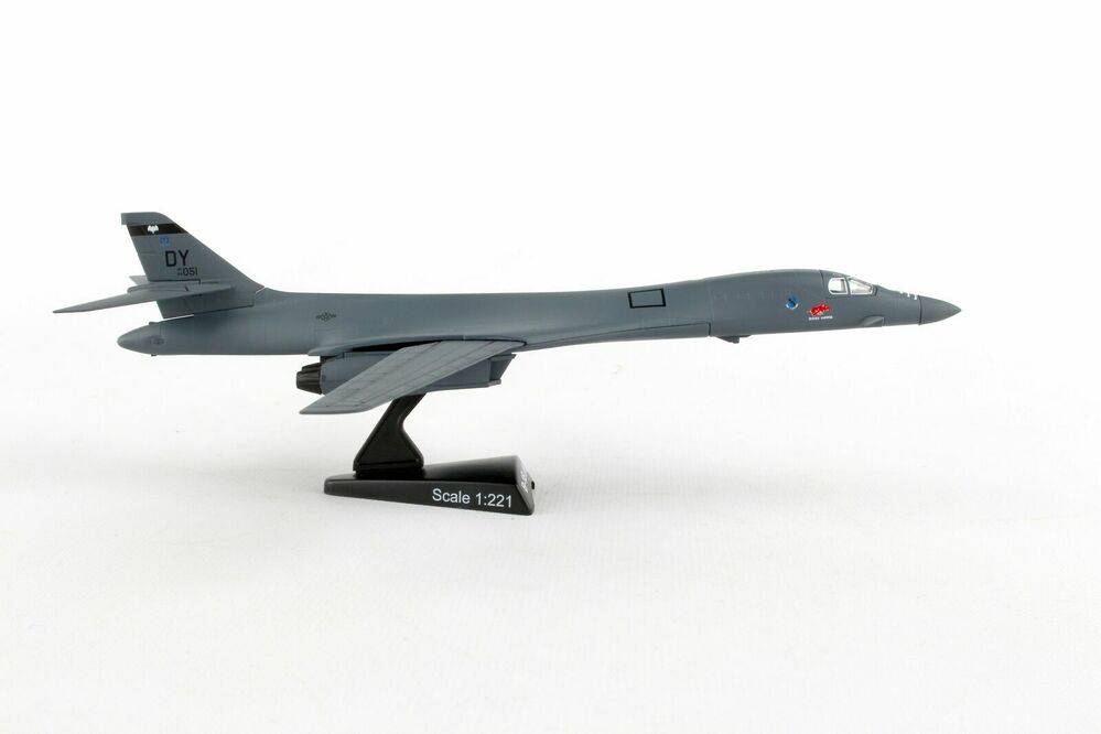 1/221 B-1B Lancer  USAF 84-0051  - Boss Hawg -