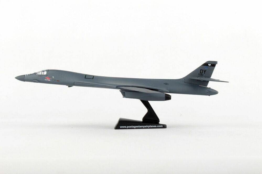 1/221 B-1B Lancer  USAF 84-0051  - Boss Hawg -