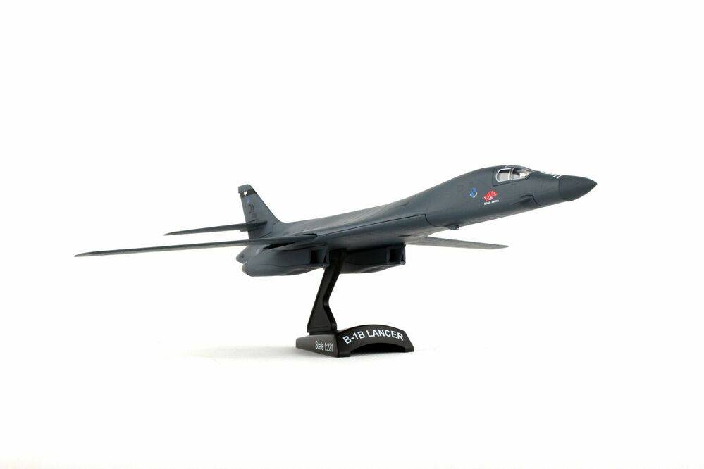 1/221 B-1B Lancer  USAF 84-0051  - Boss Hawg -