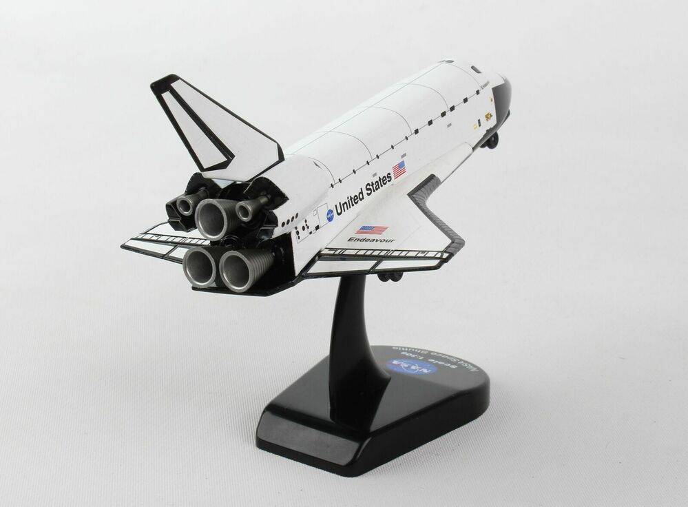 1/300 Space Shuttle Endeavor OV-105