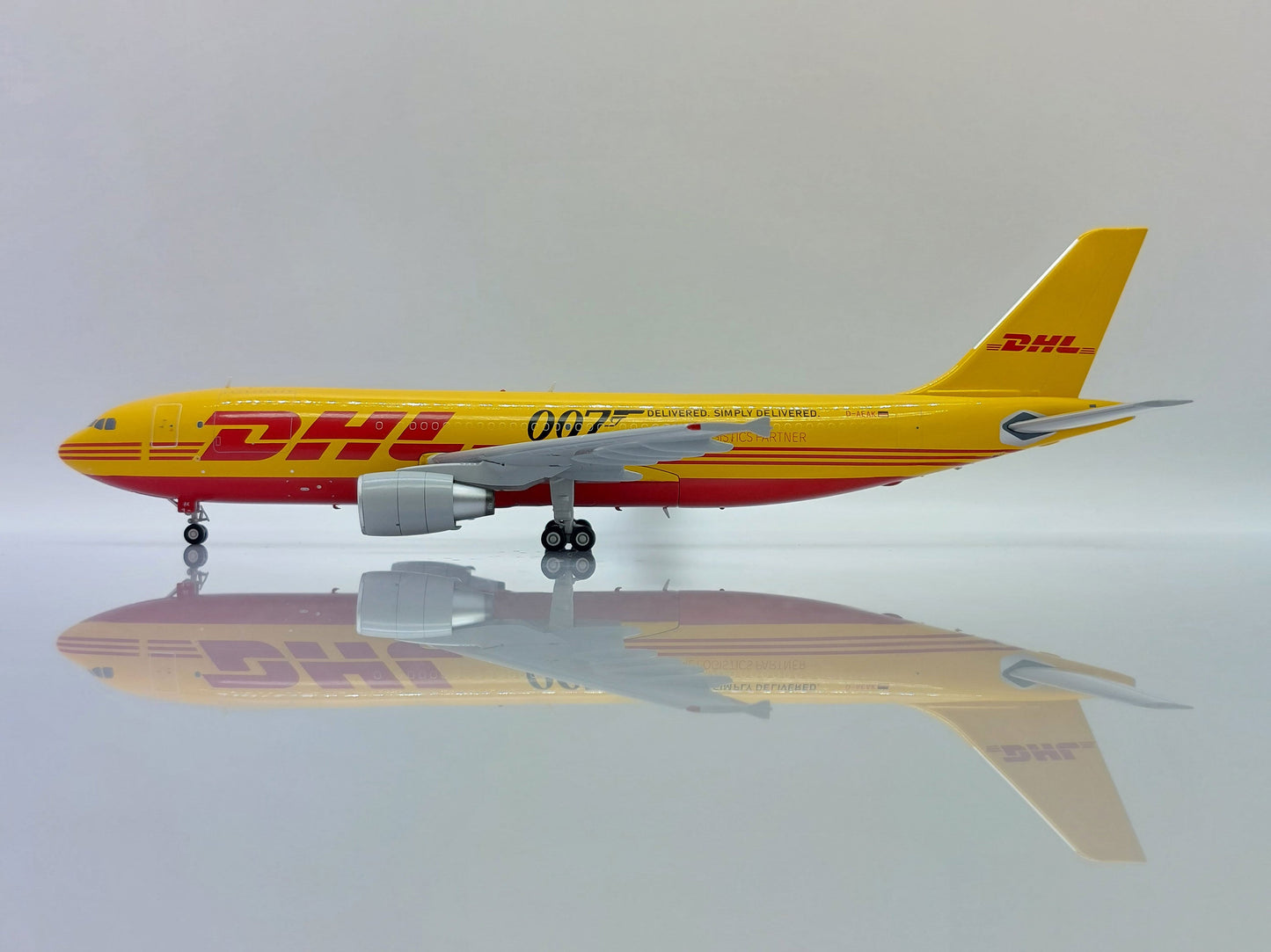 1/200 DHL A300-600R(F) D-AEAK "007"