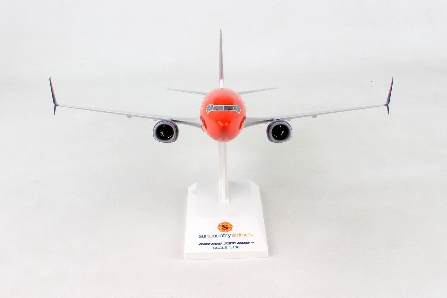 1/130 SUN COUNTRY B737-800 New Livery