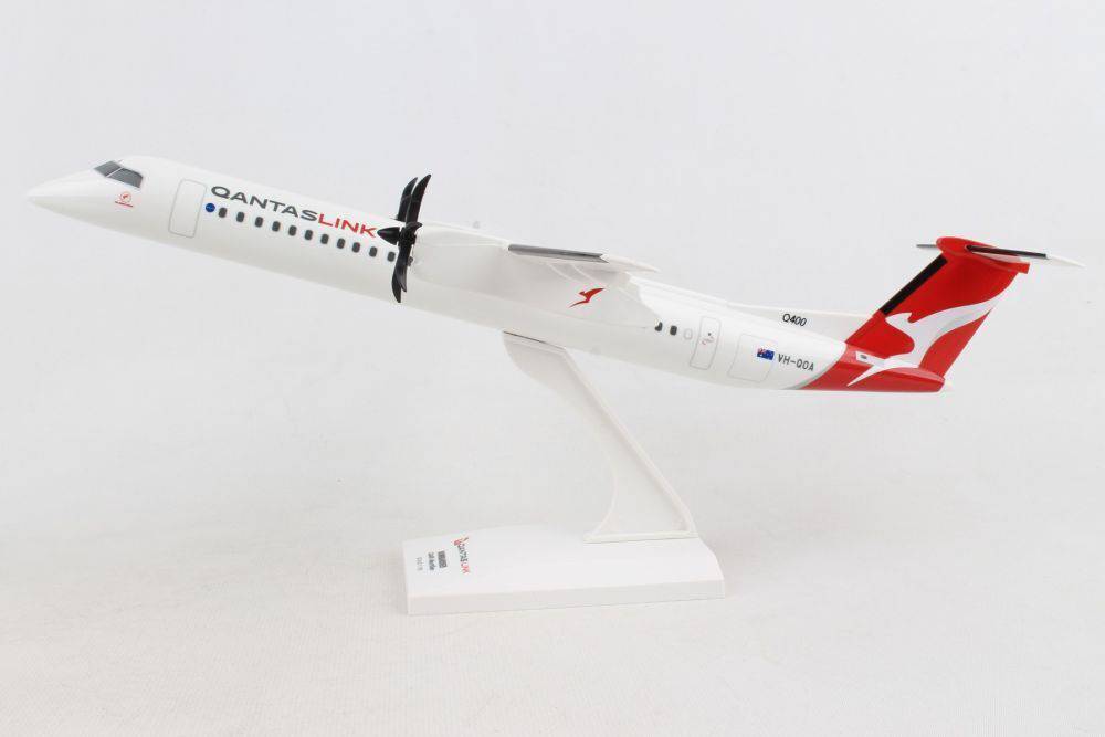 1/100 QANTASLINK Dash 8 Q400