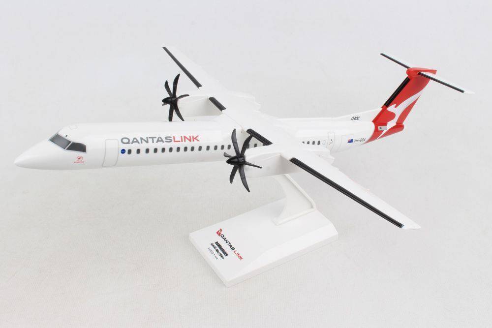 1/100 QANTASLINK Dash 8 Q400