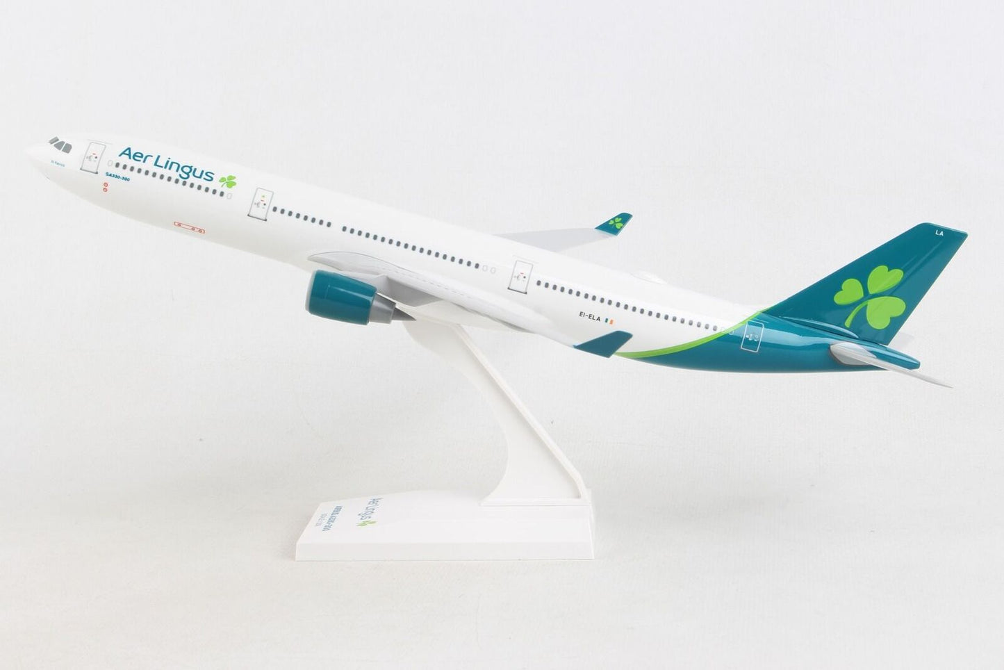 1/200 AER LINGUS A330-300 w/Gear New Livery