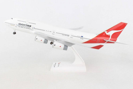 1/200 QANTAS B747-400 w/Gear